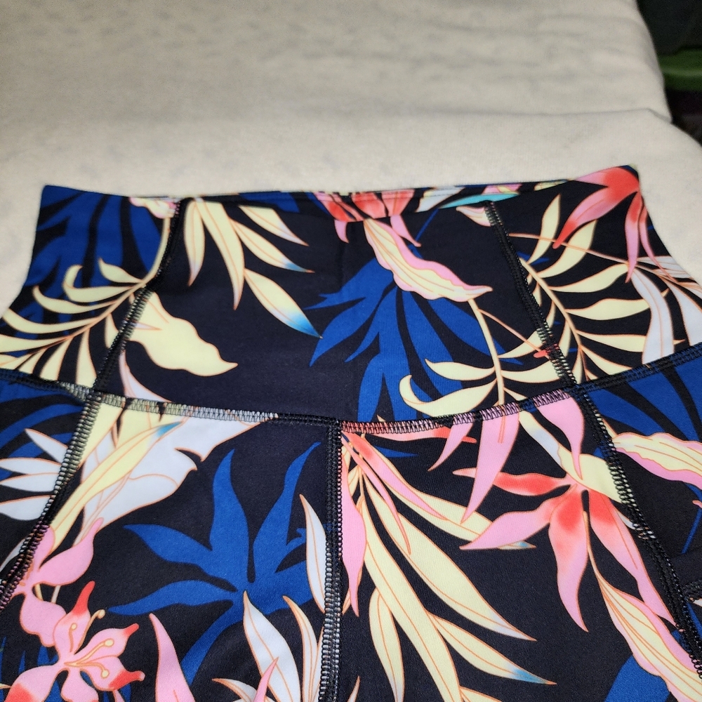 NEW Avia Pull on Active Women Capri,Leggings pants Size XSMALL 0-2 - Picture 7 of 10